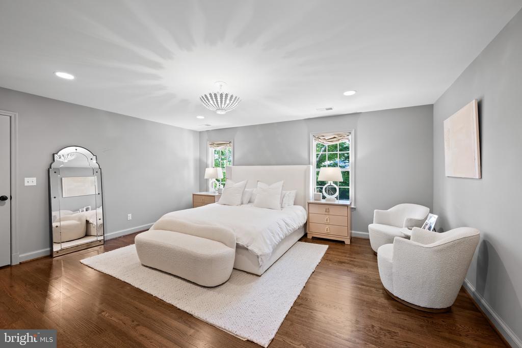 5521 BRITE DRIVE