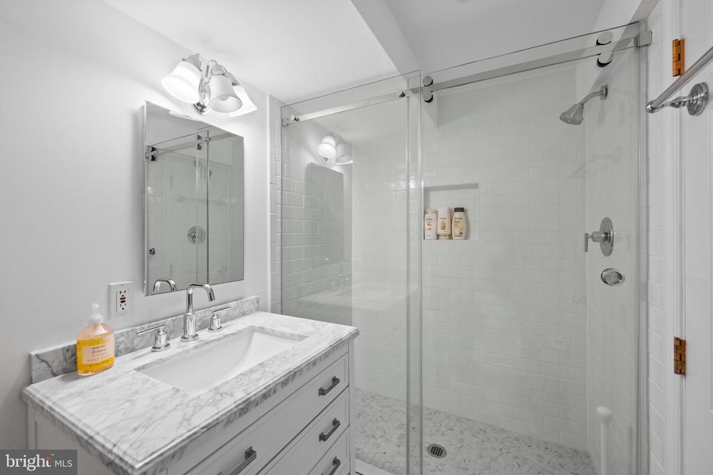 5521 BRITE DRIVE