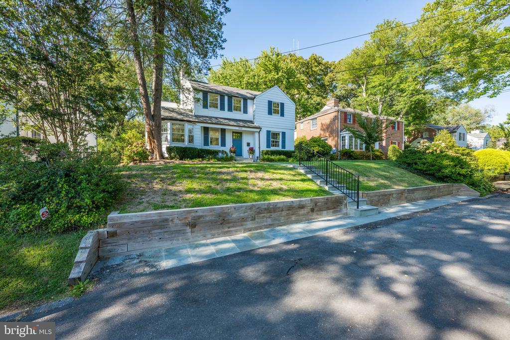 5521 BRITE DRIVE