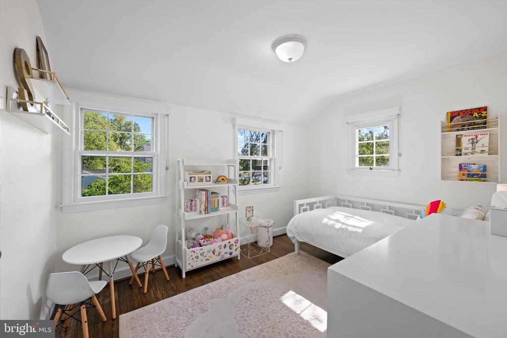 5521 BRITE DRIVE