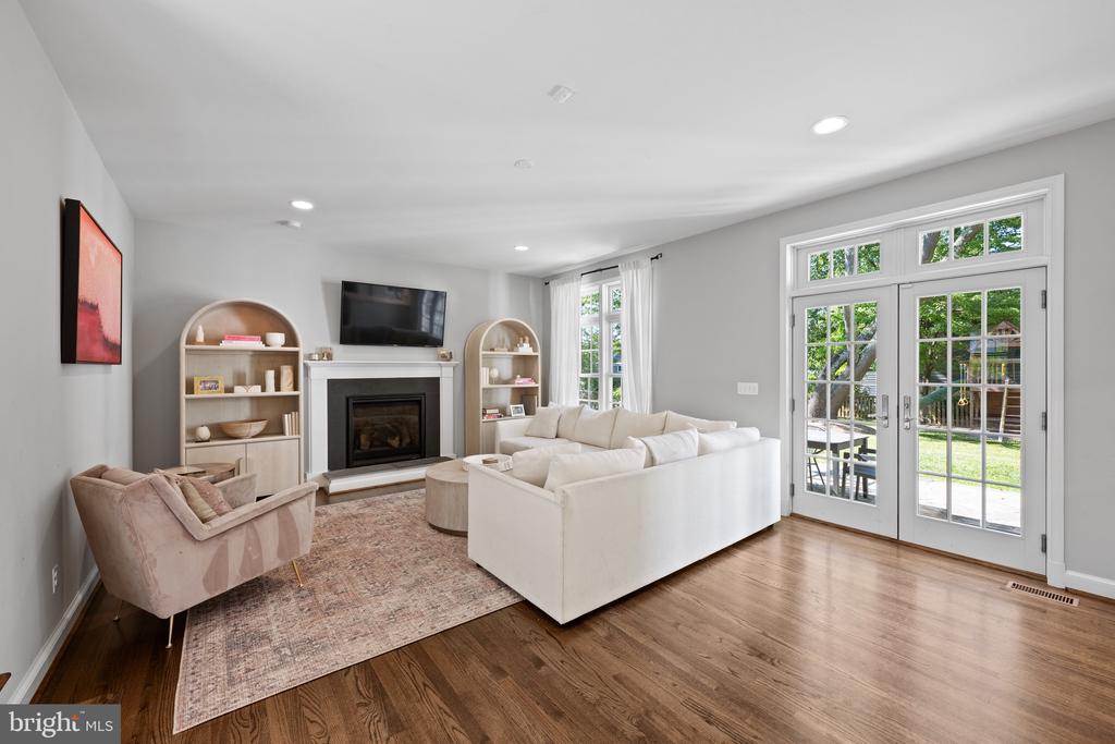 5521 BRITE DRIVE