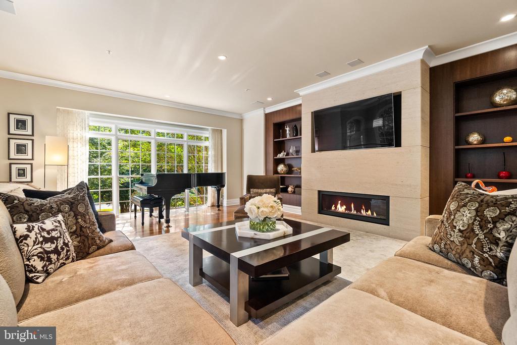 7301 BANNOCKBURN RIDGE COURT