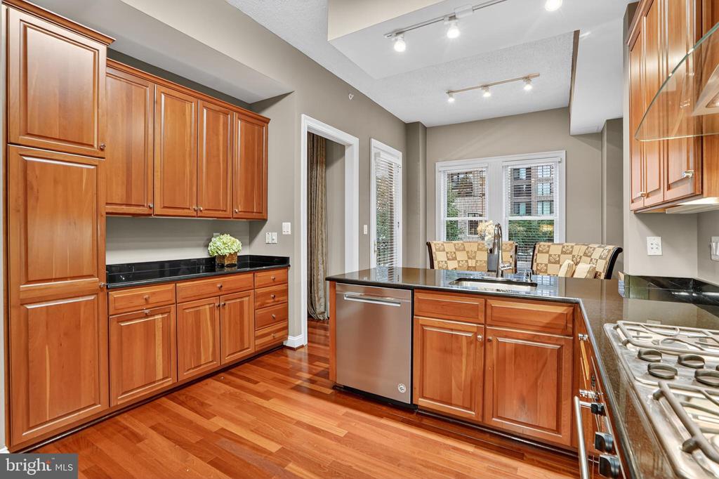 10400 STRATHMORE PARK COURT 403
