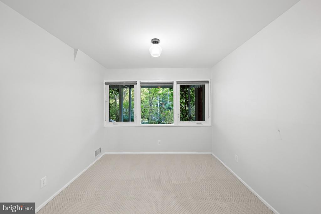 7108 BROXBURN DRIVE