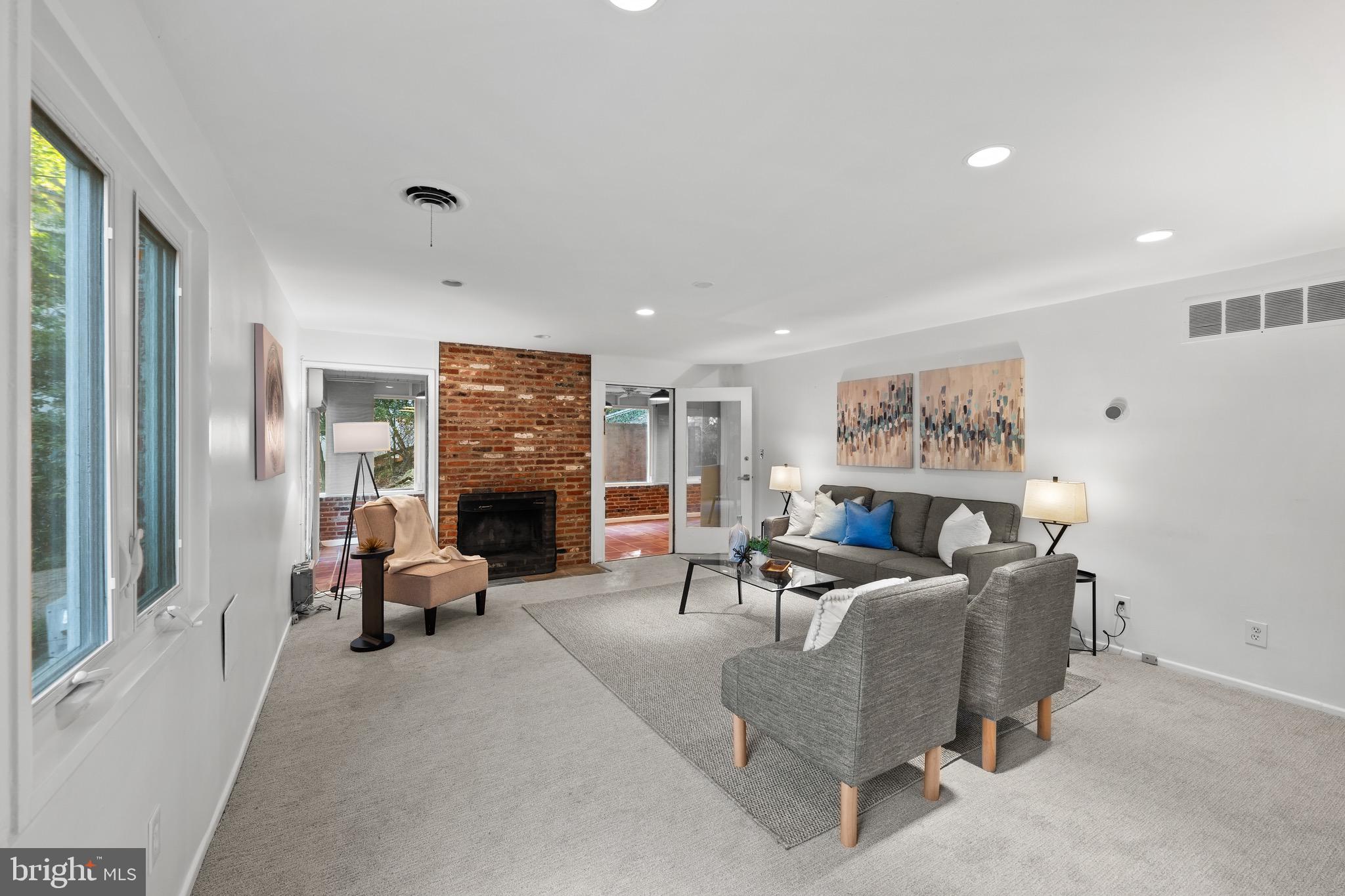 7108 BROXBURN DRIVE