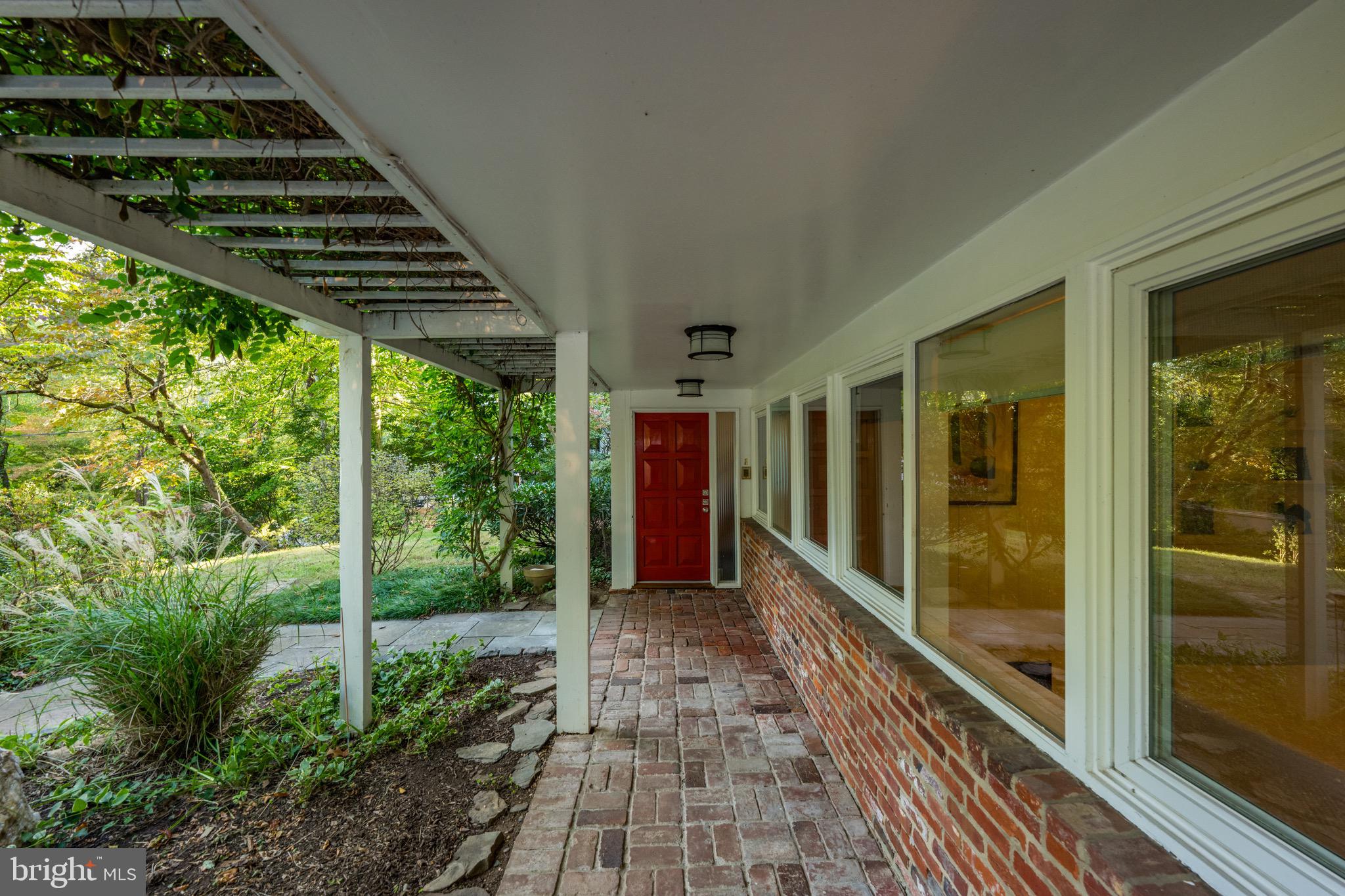 7108 BROXBURN DRIVE
