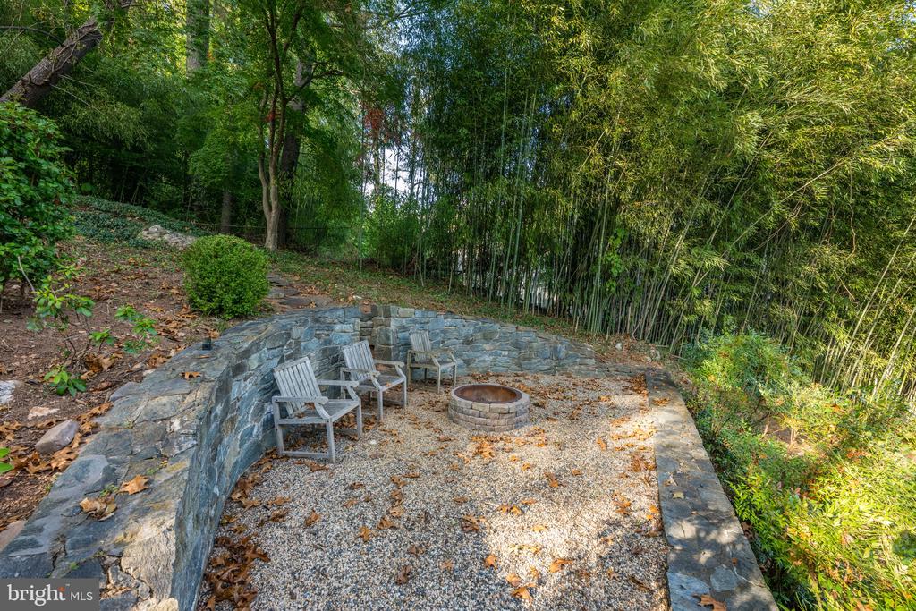 7108 BROXBURN DRIVE