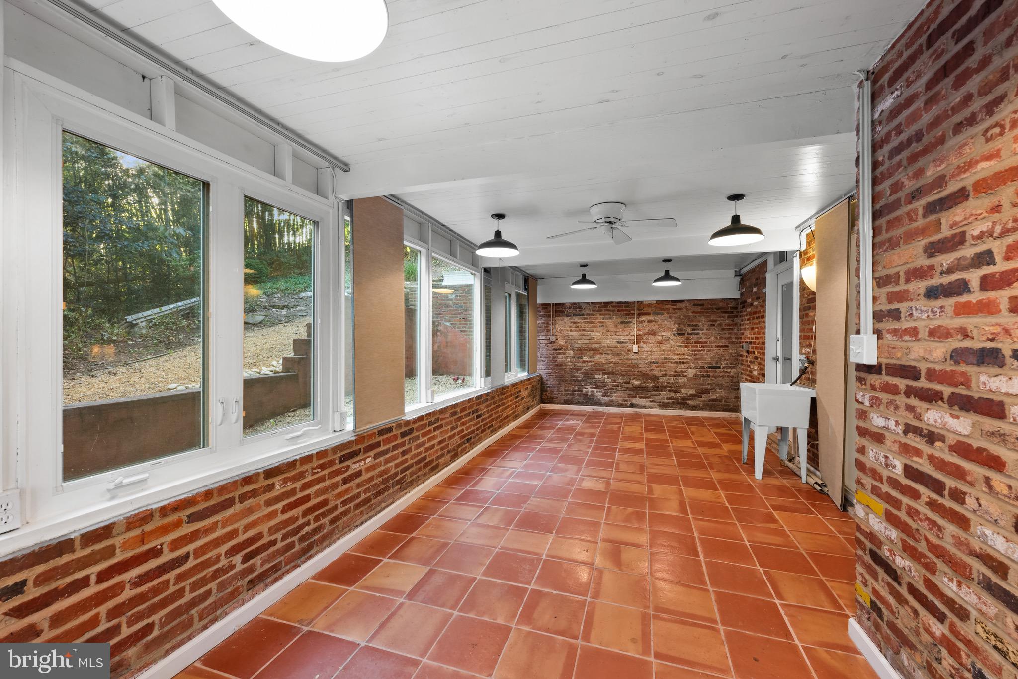 7108 BROXBURN DRIVE
