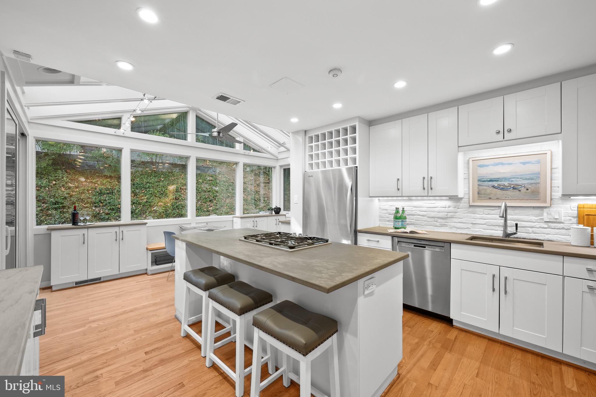 7108 BROXBURN DRIVE
