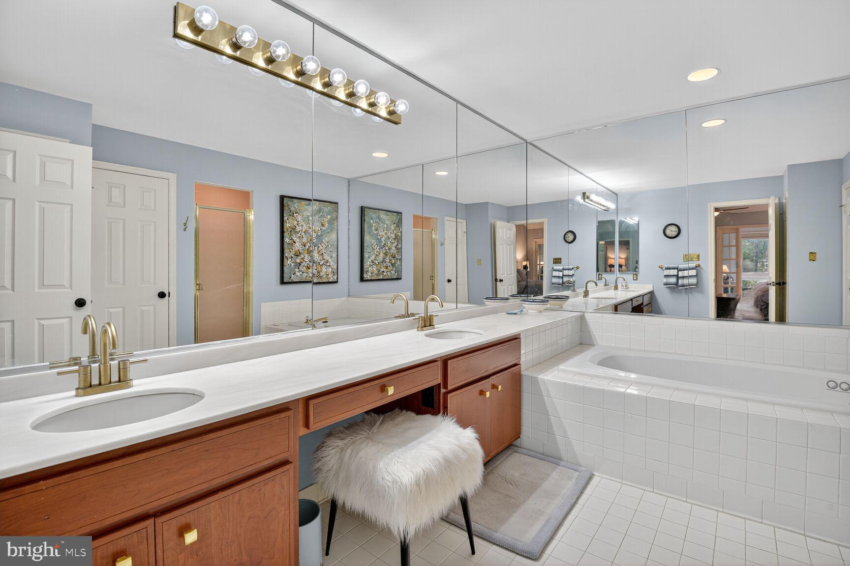 9412 TURNBERRY DRIVE