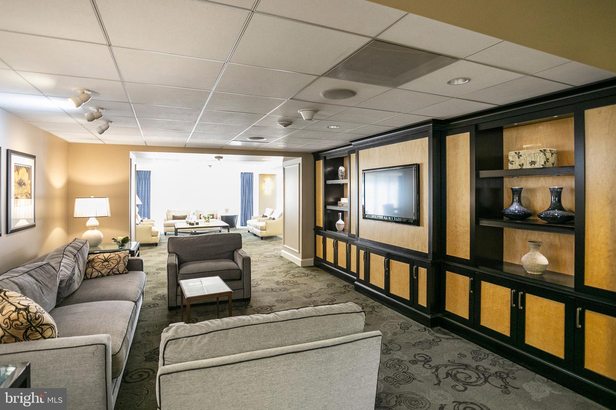 4601 N PARK AVENUE 1212