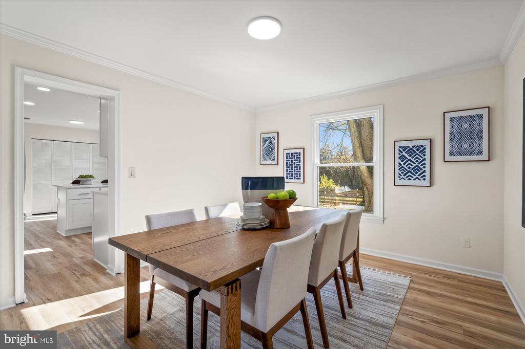 2 BEAUVOIR COURT