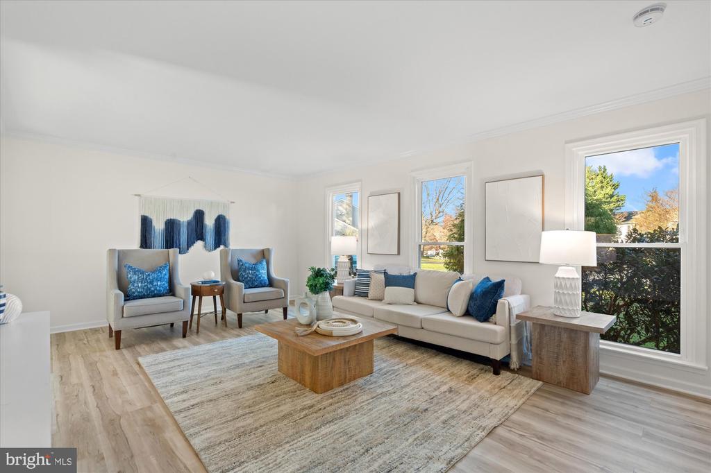 2 BEAUVOIR COURT