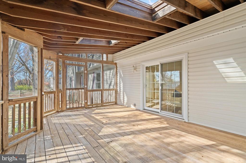 2 BEAUVOIR COURT