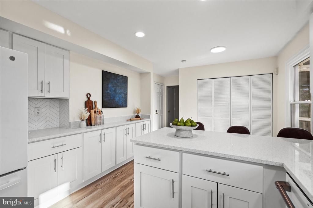 2 BEAUVOIR COURT