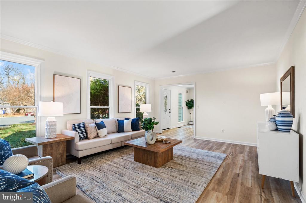 2 BEAUVOIR COURT