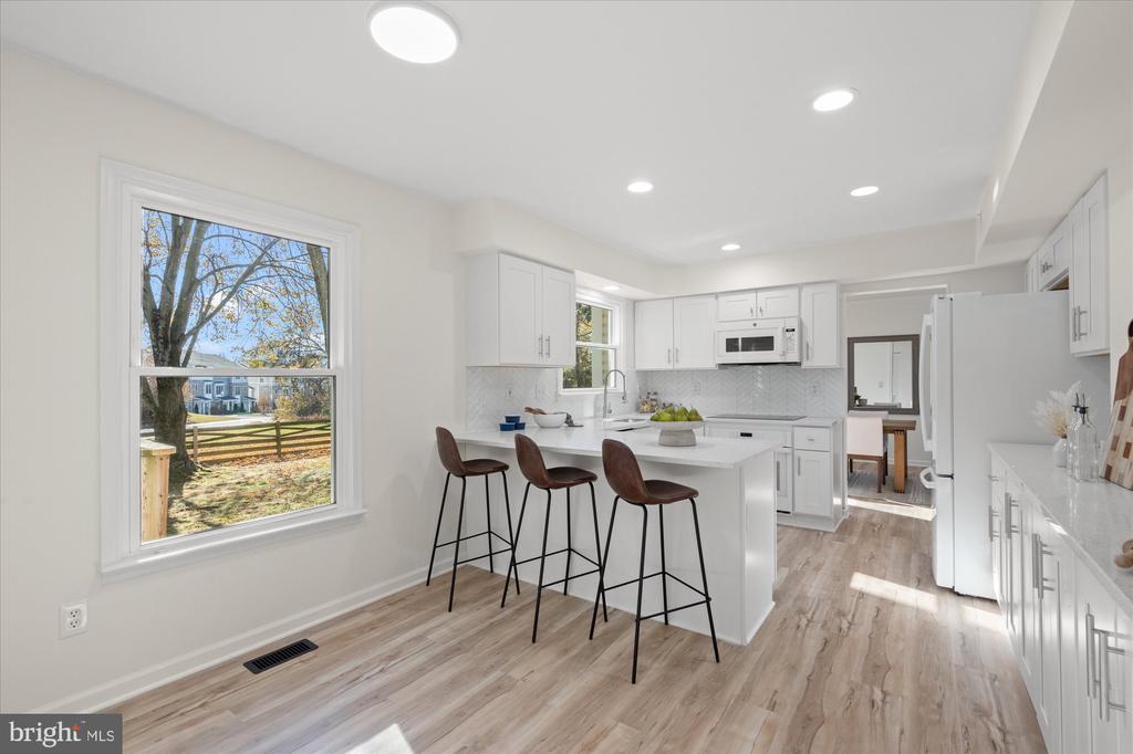 2 BEAUVOIR COURT