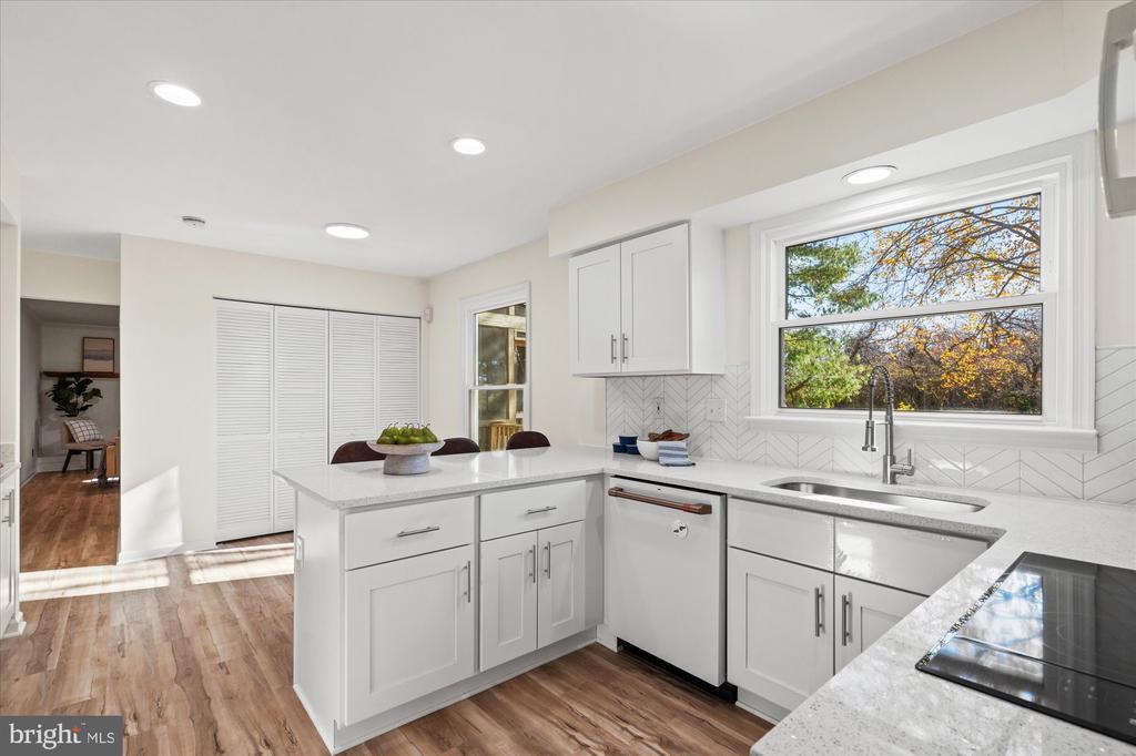 2 BEAUVOIR COURT
