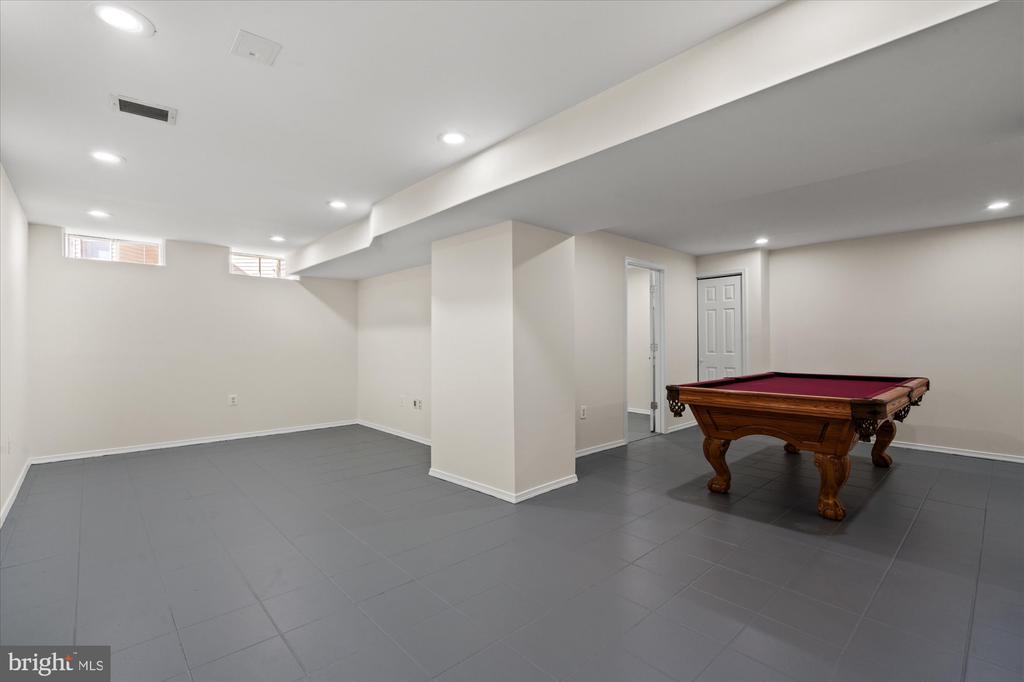 2 BEAUVOIR COURT