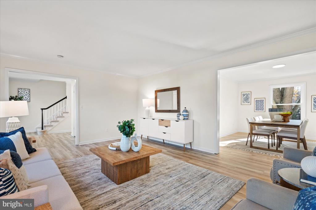 2 BEAUVOIR COURT