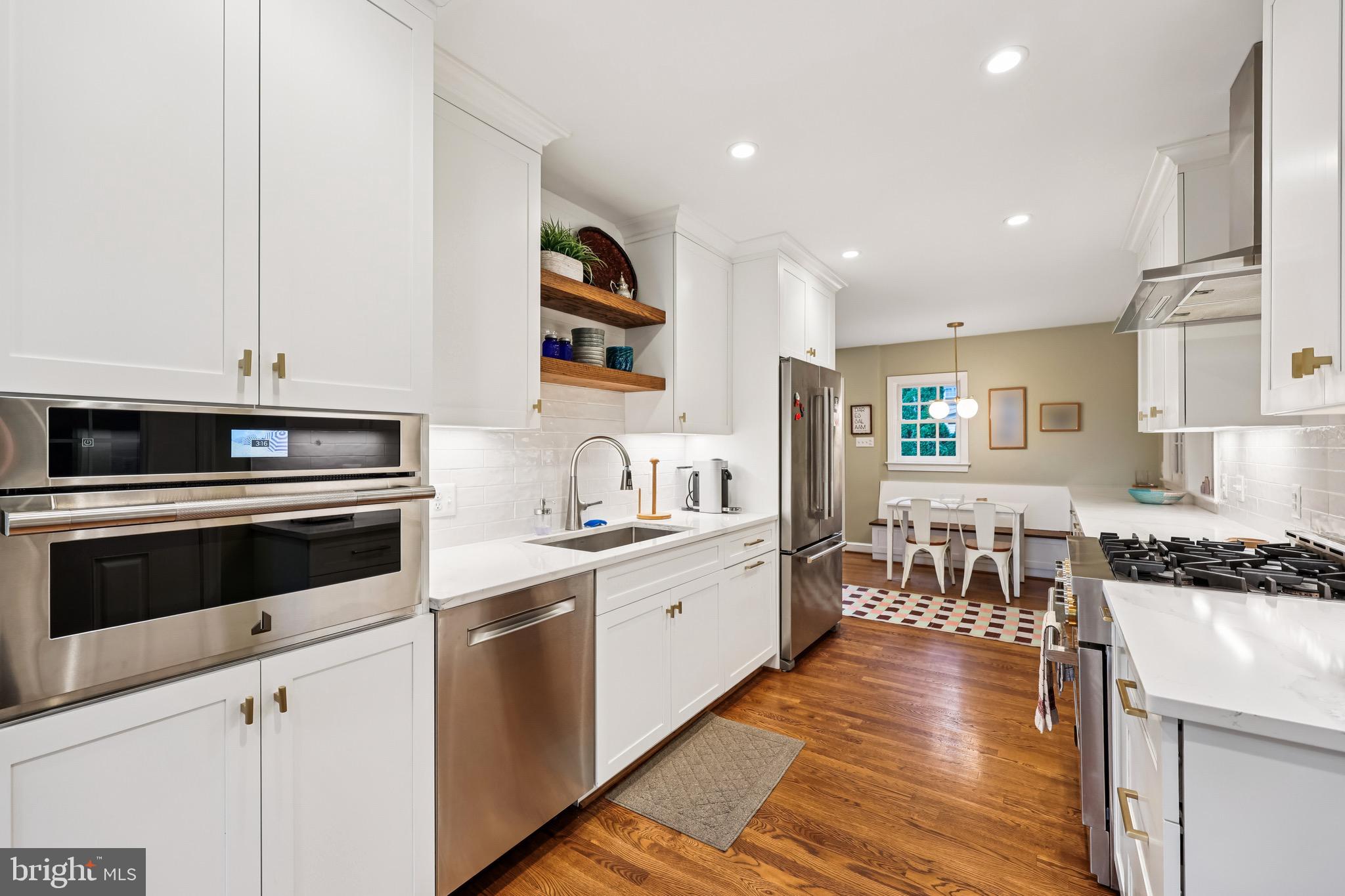 2725 WASHINGTON AVENUE