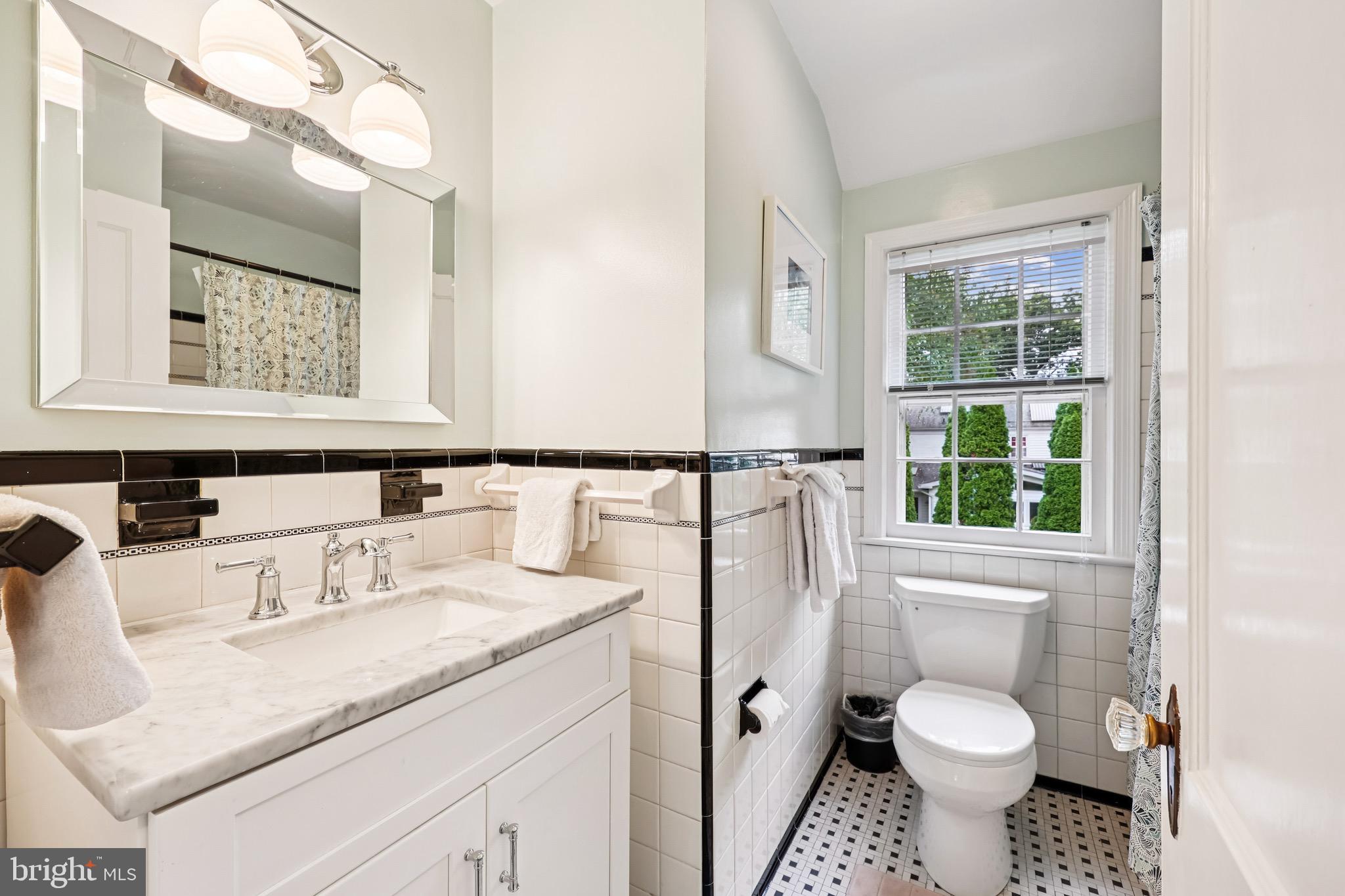 2725 WASHINGTON AVENUE