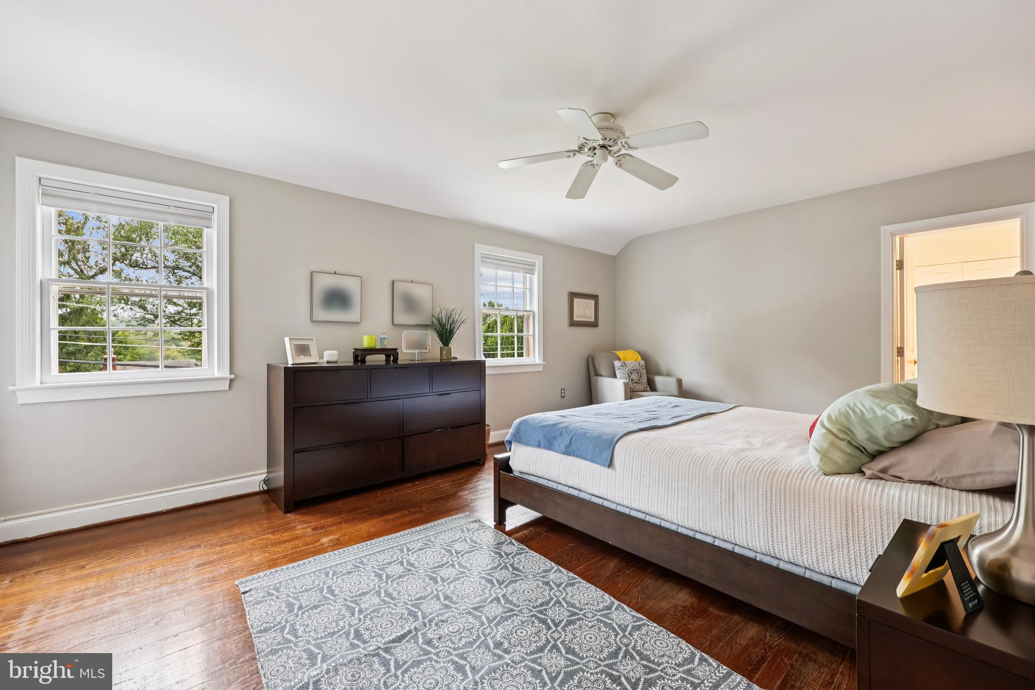 2725 WASHINGTON AVENUE