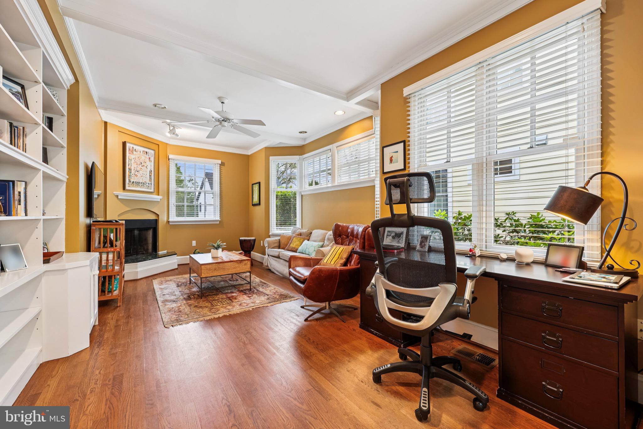 2725 WASHINGTON AVENUE