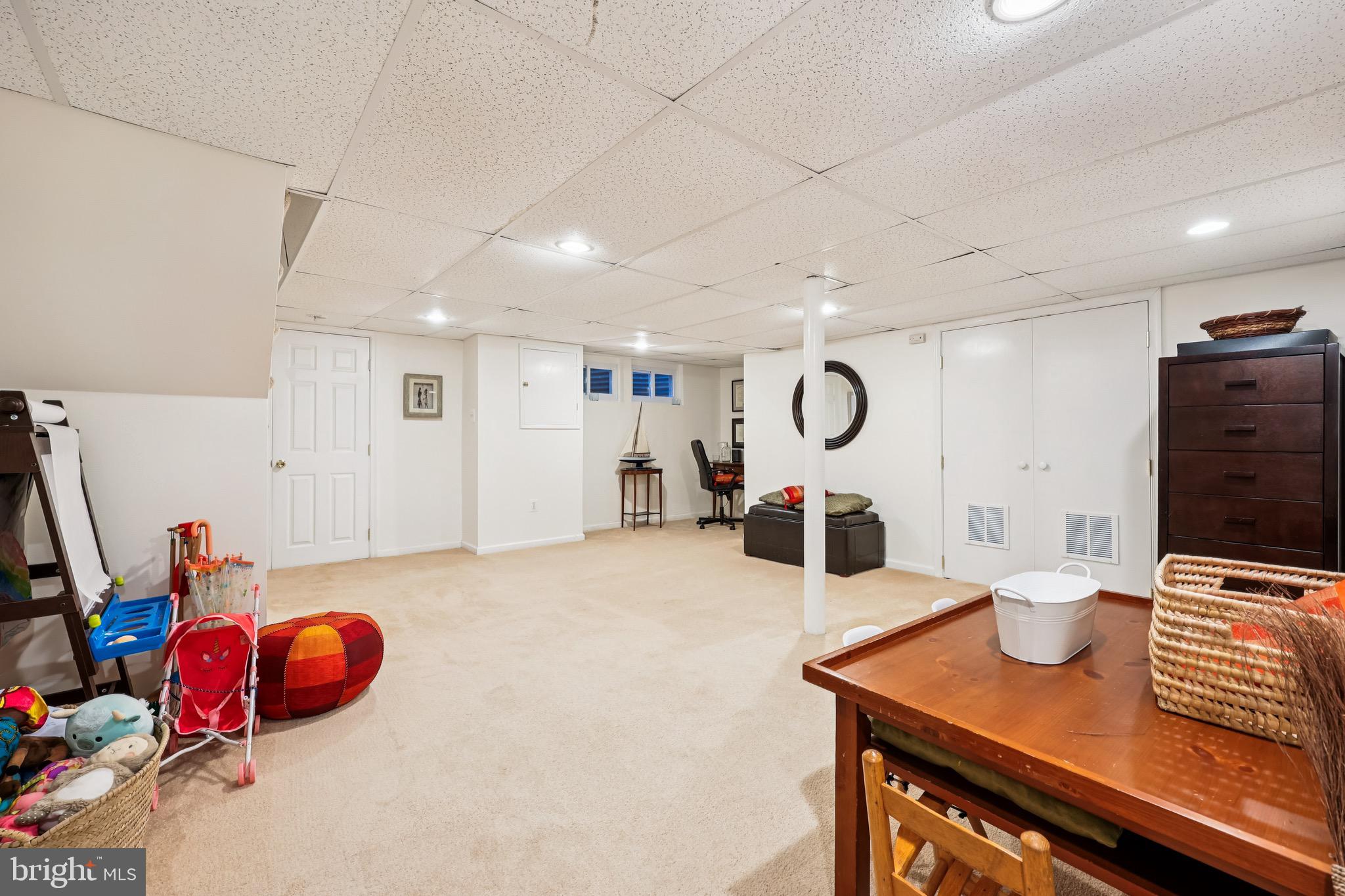 2725 WASHINGTON AVENUE