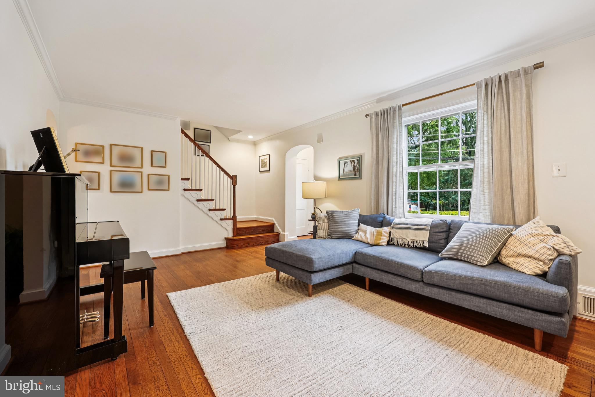 2725 WASHINGTON AVENUE