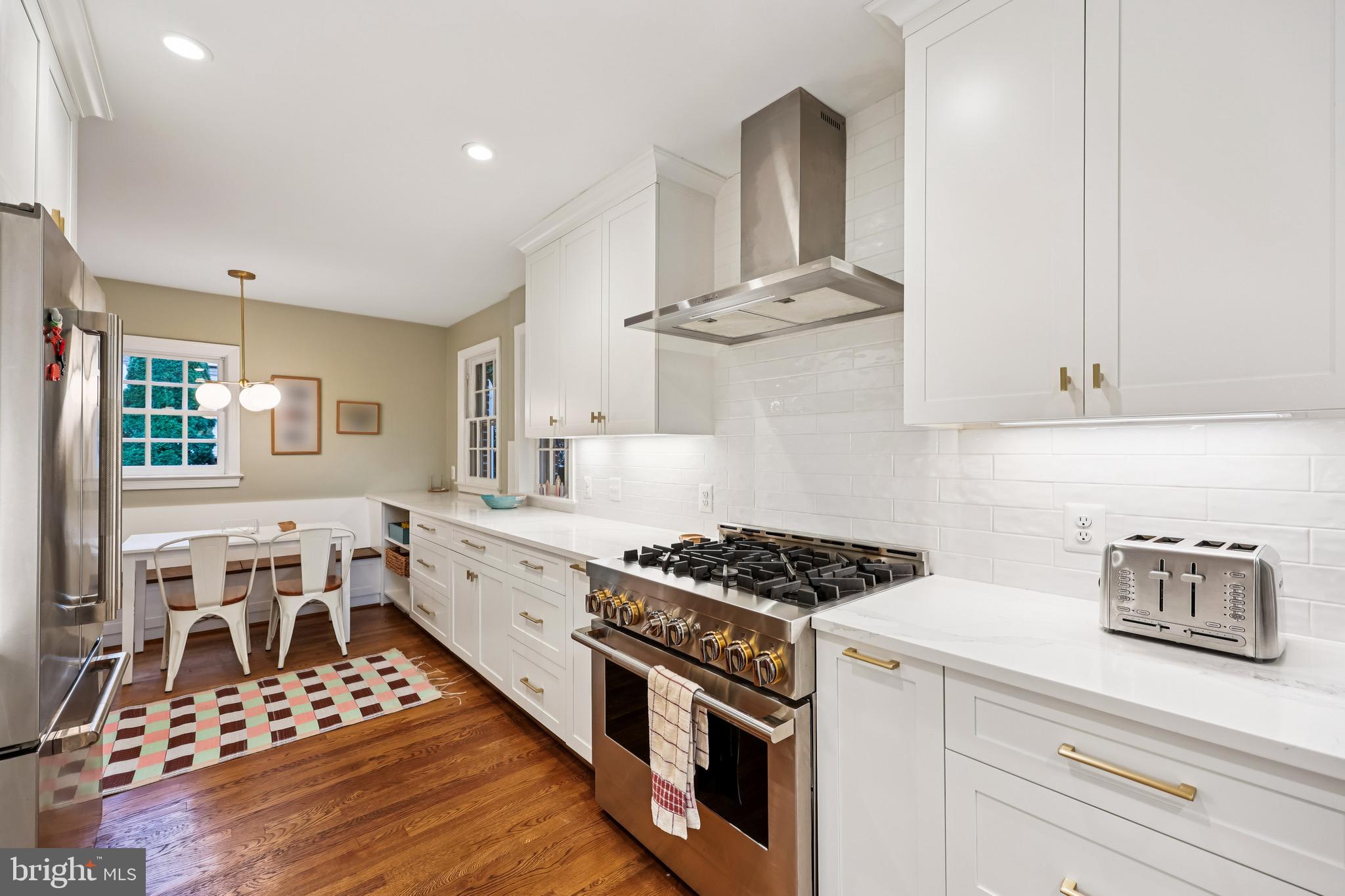 2725 WASHINGTON AVENUE