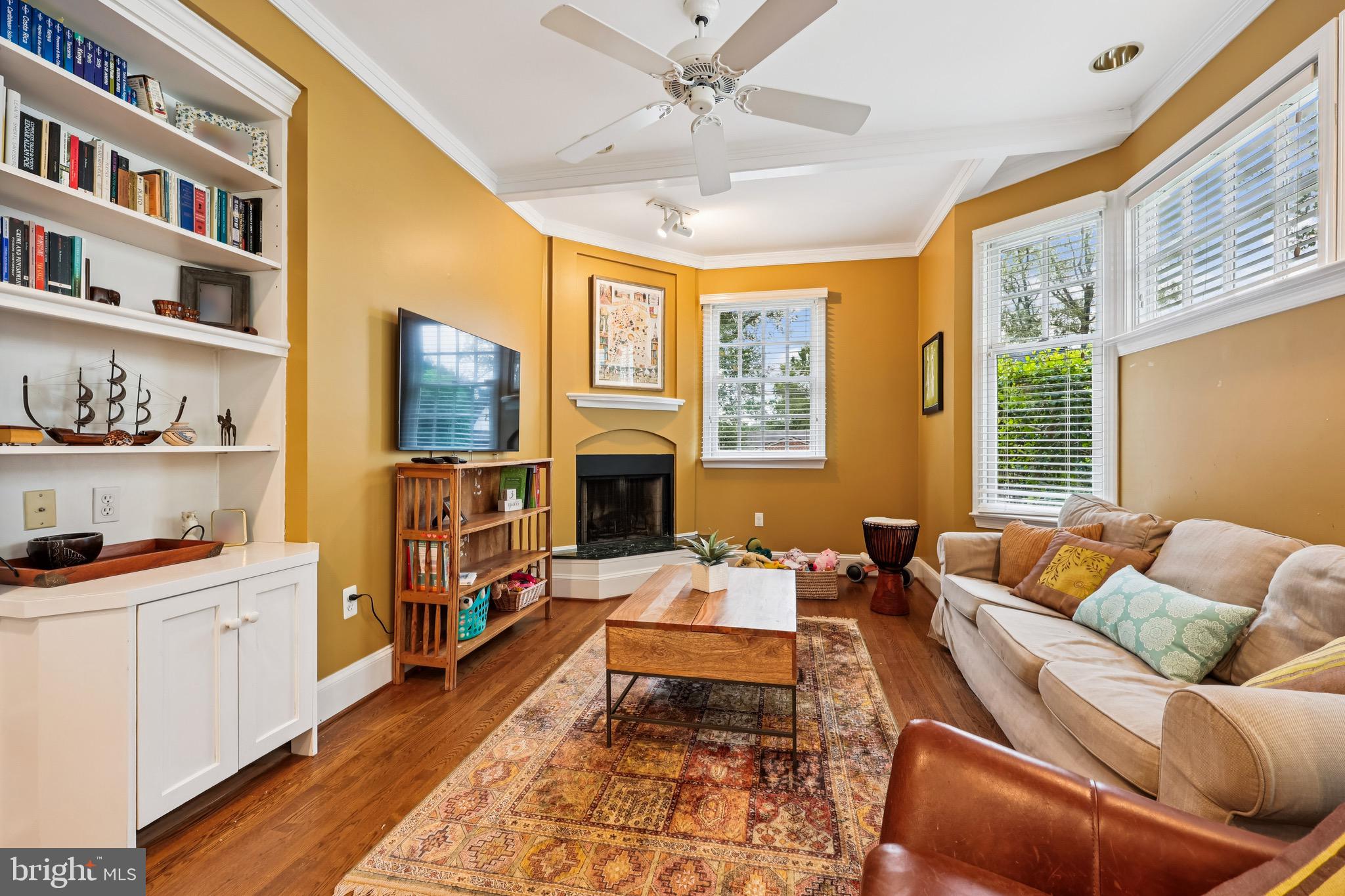 2725 WASHINGTON AVENUE