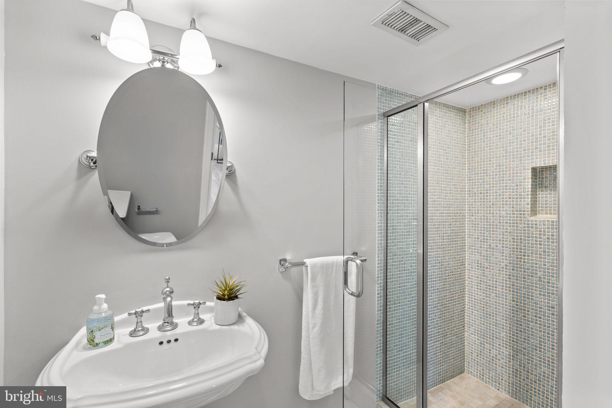 4903 CHEVY CHASE BOULEVARD