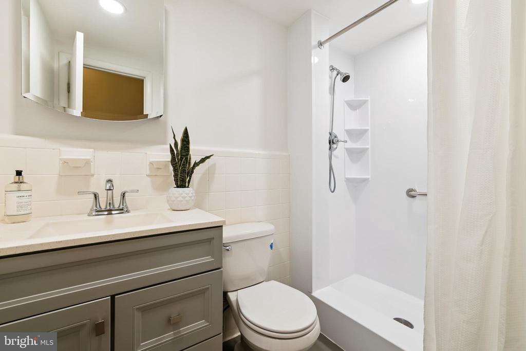4800 CHEVY CHASE DRIVE 101