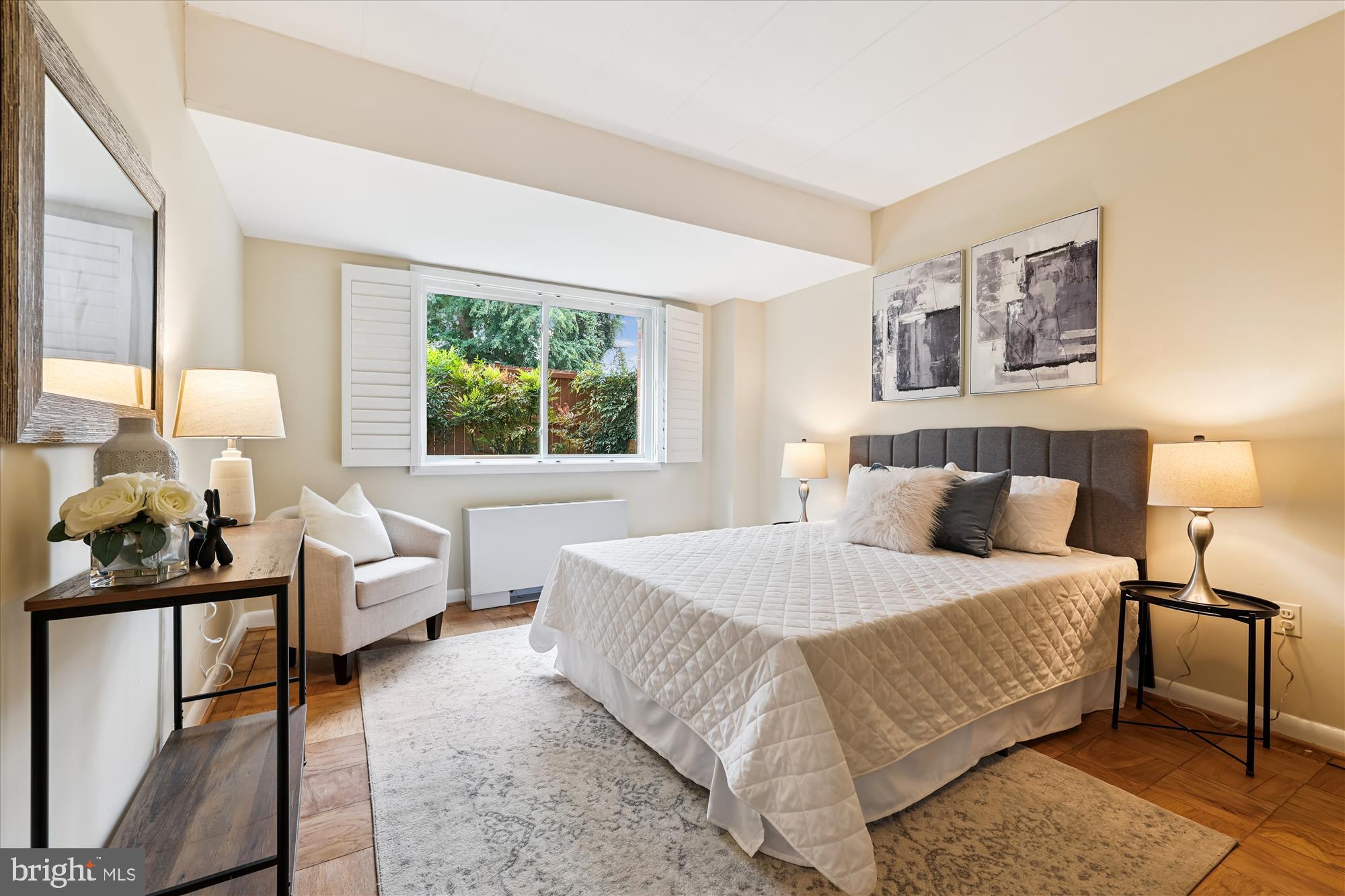 4800 CHEVY CHASE DRIVE 101