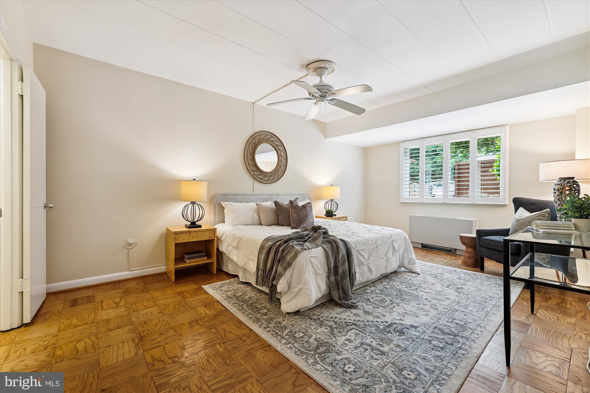 4800 CHEVY CHASE DRIVE 101