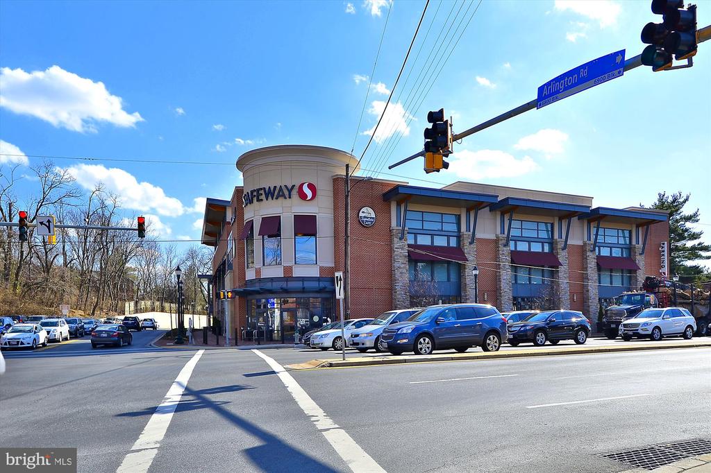 4800 CHEVY CHASE DRIVE 101