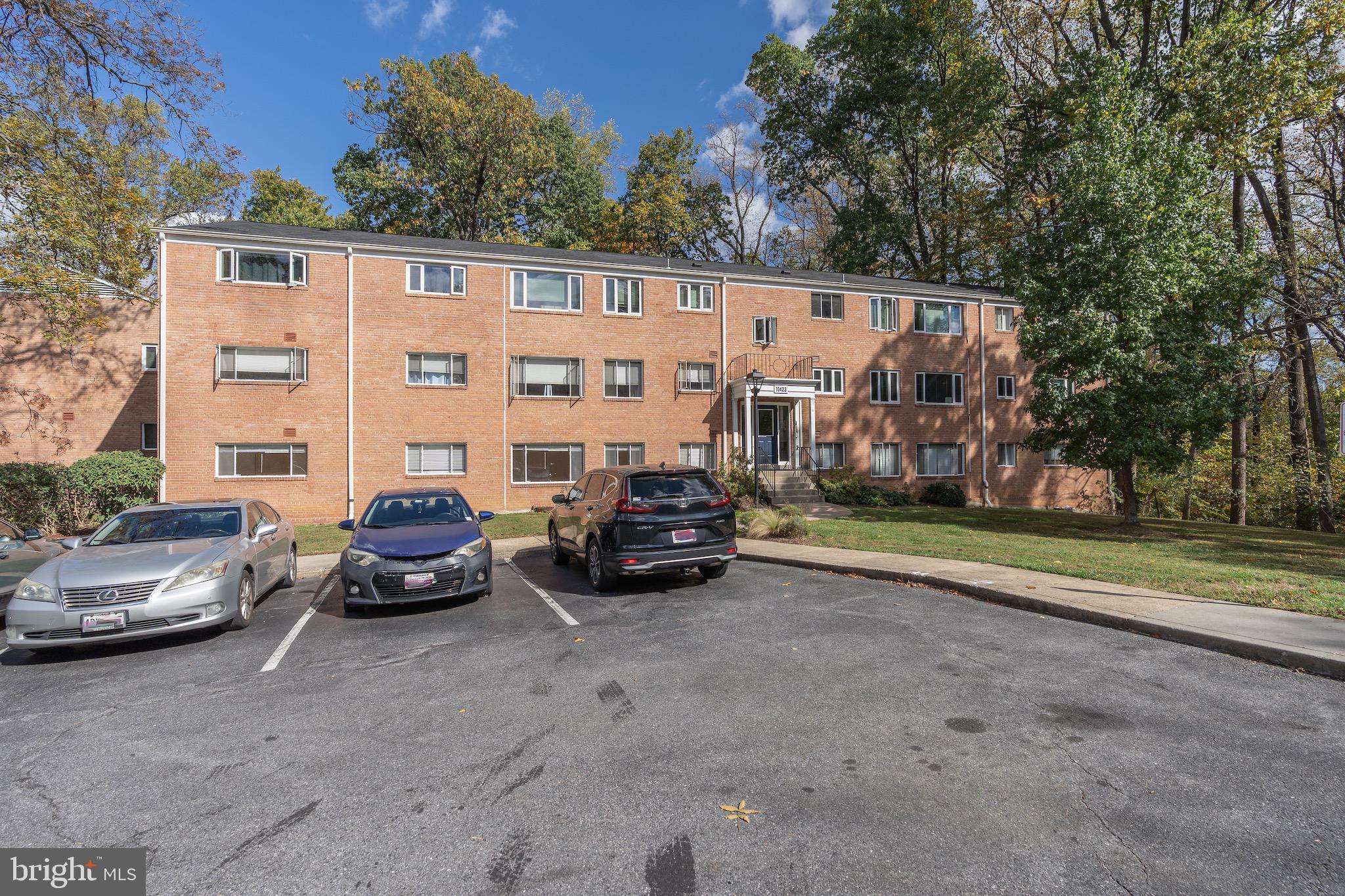 10423 MONTROSE AVENUE 10423