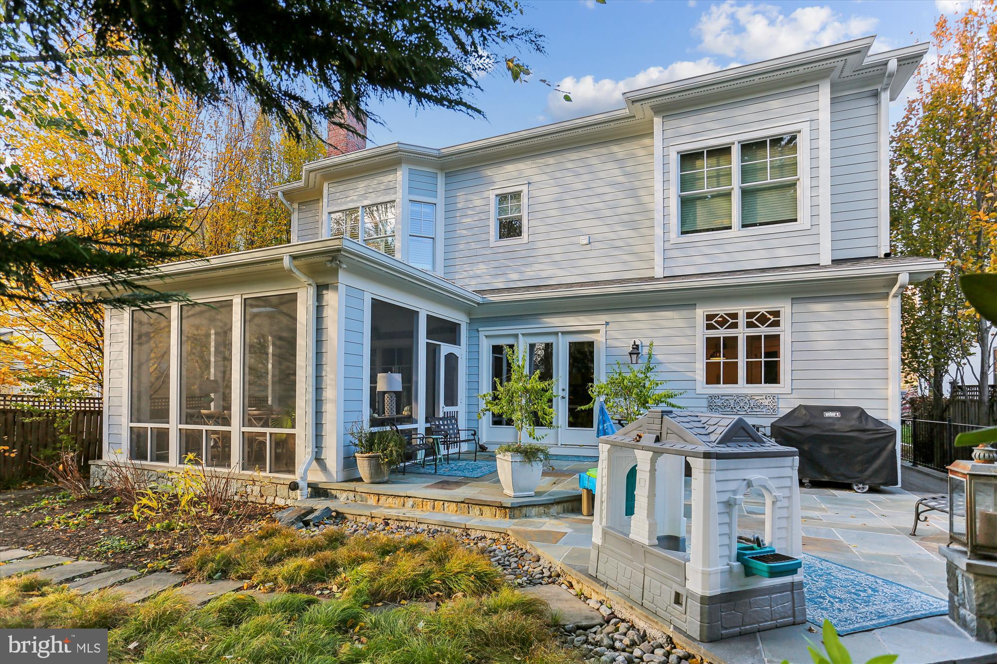 5502 ROOSEVELT STREET