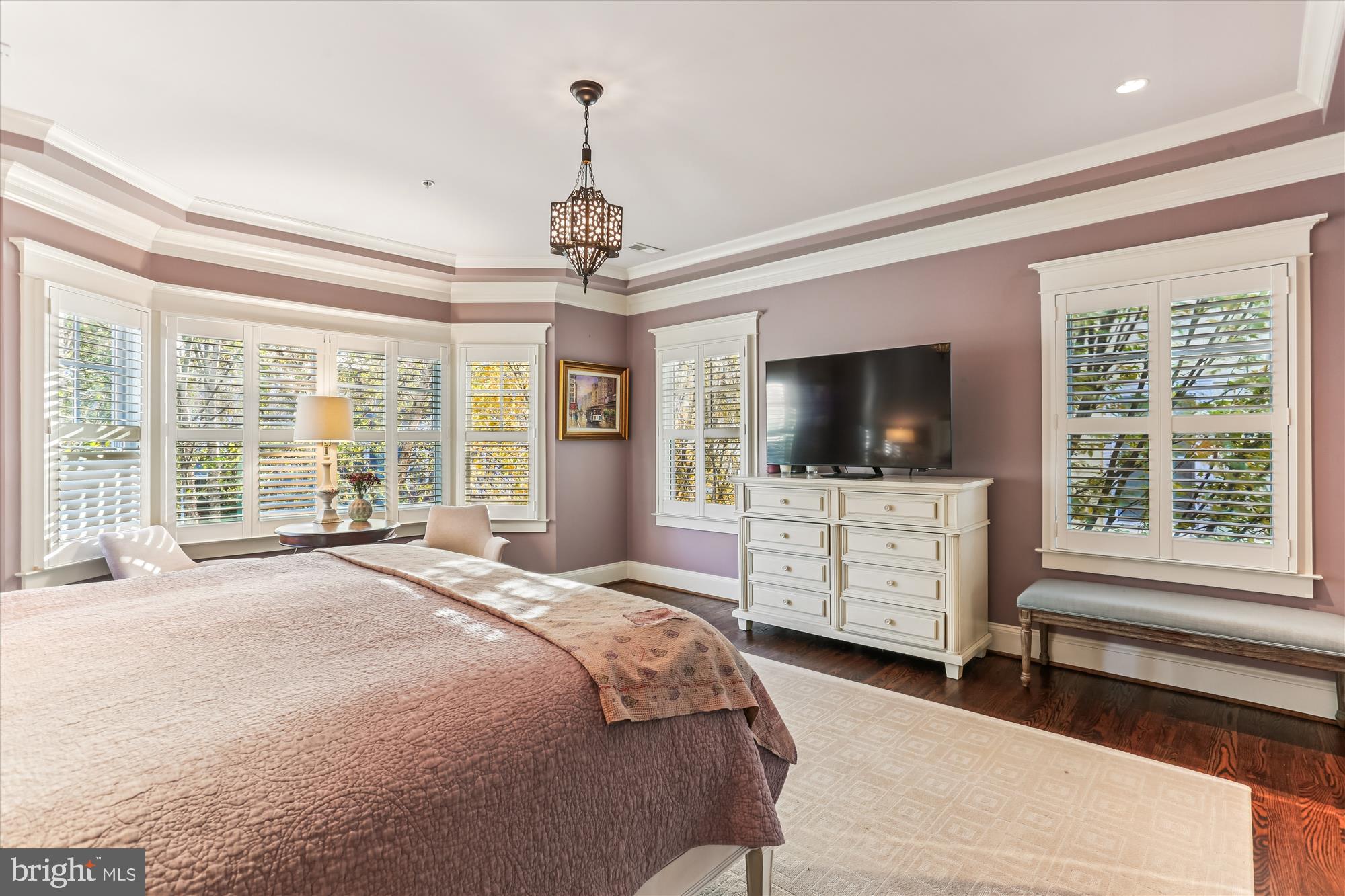 5502 ROOSEVELT STREET