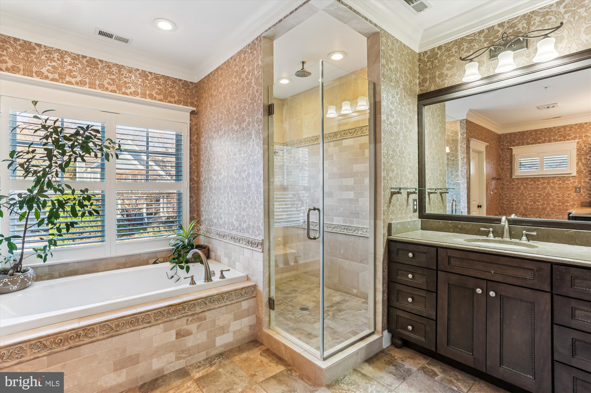 5502 ROOSEVELT STREET