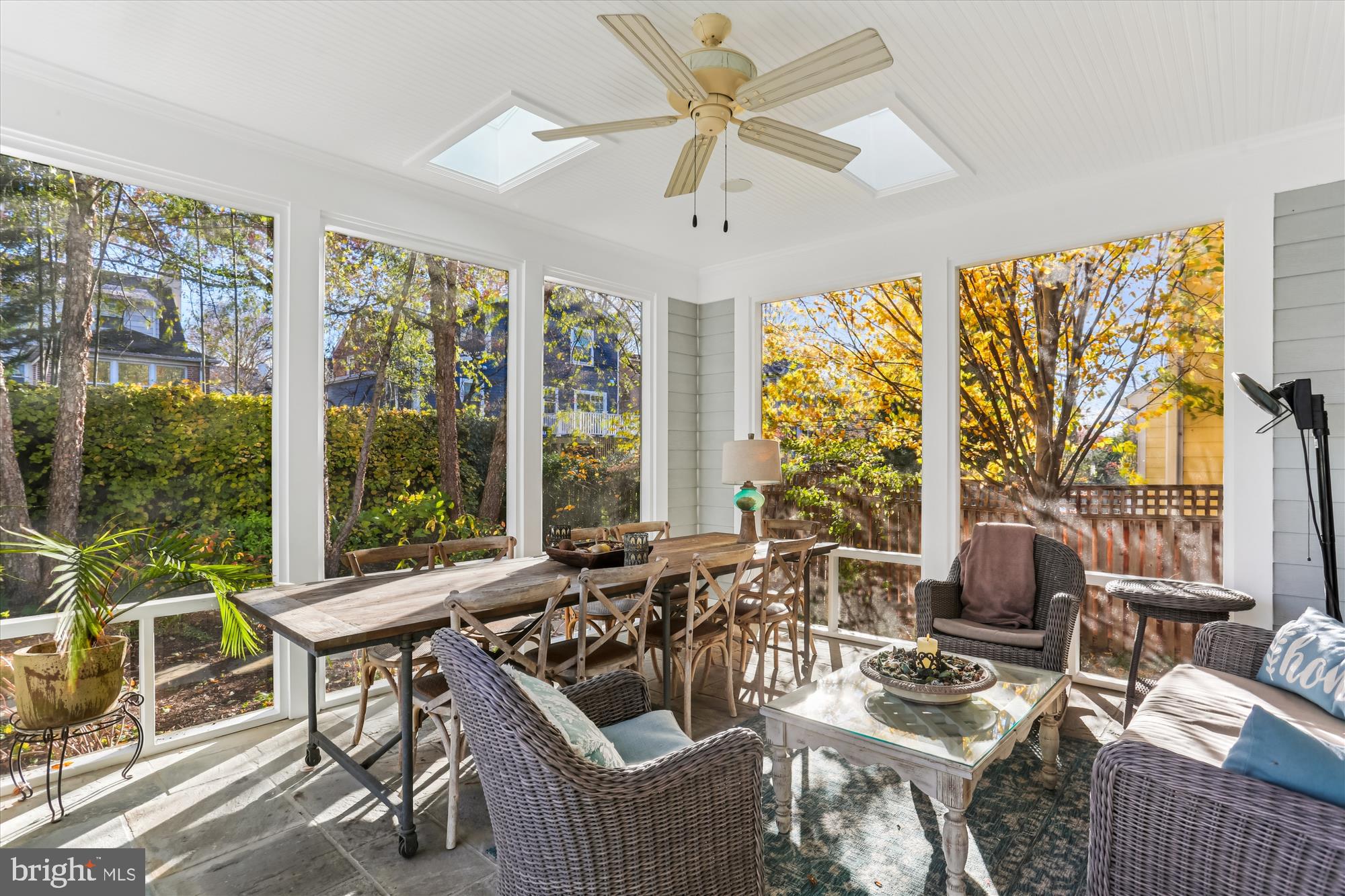 5502 ROOSEVELT STREET