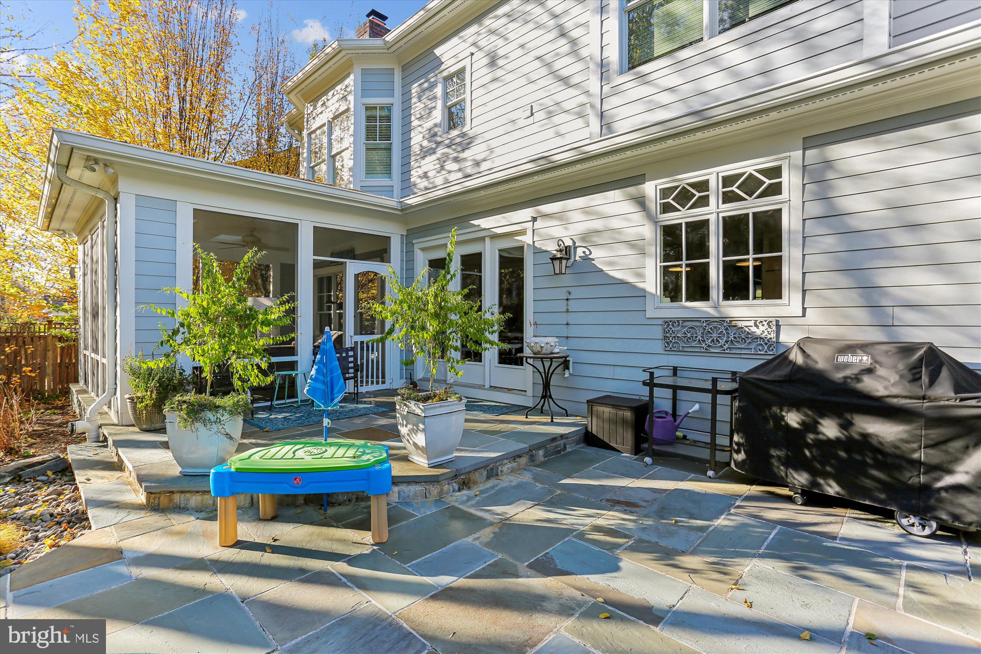 5502 ROOSEVELT STREET