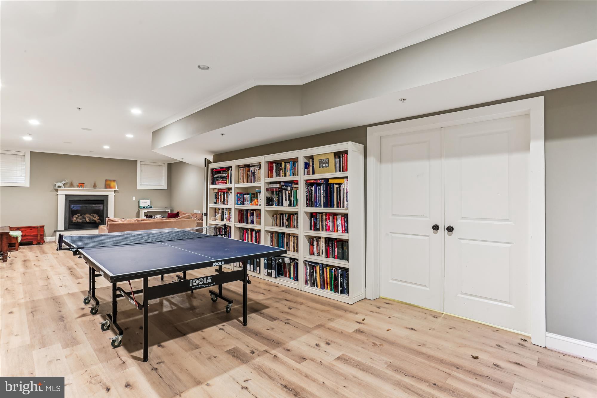 5502 ROOSEVELT STREET