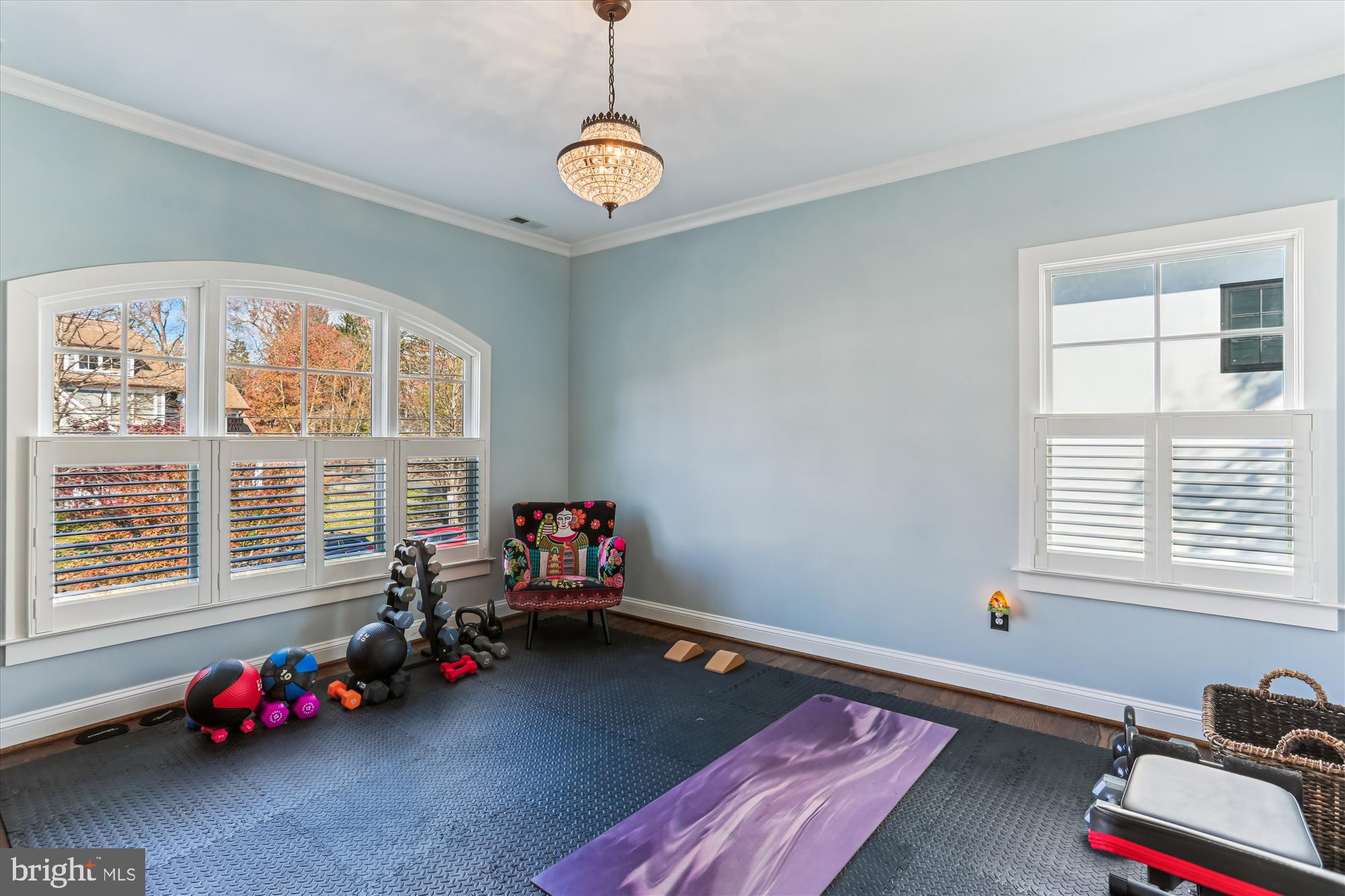 5502 ROOSEVELT STREET