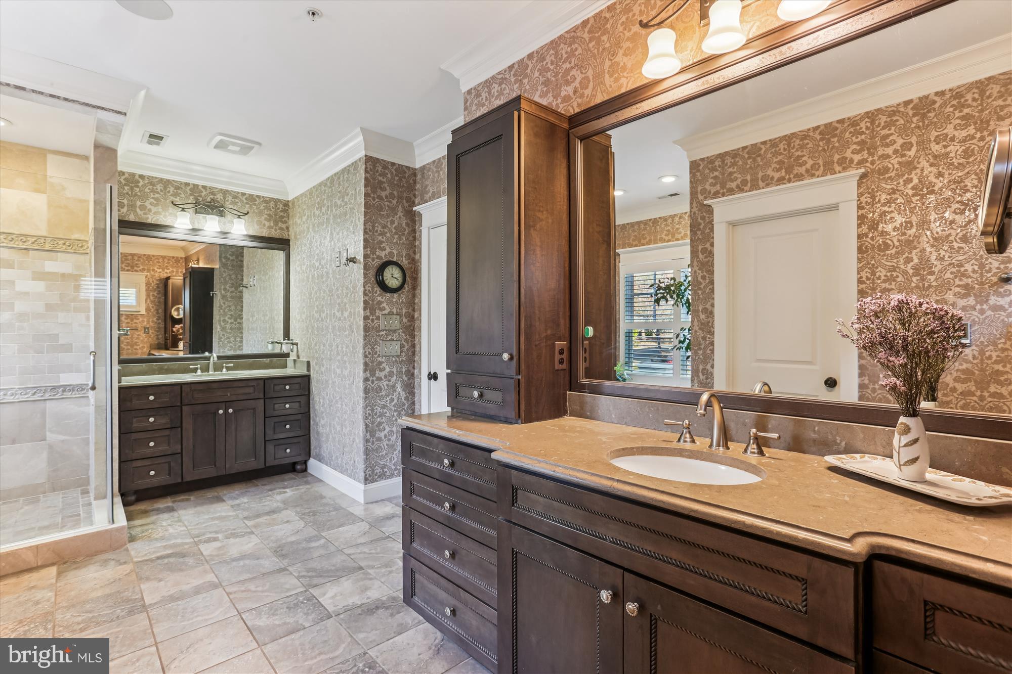 5502 ROOSEVELT STREET