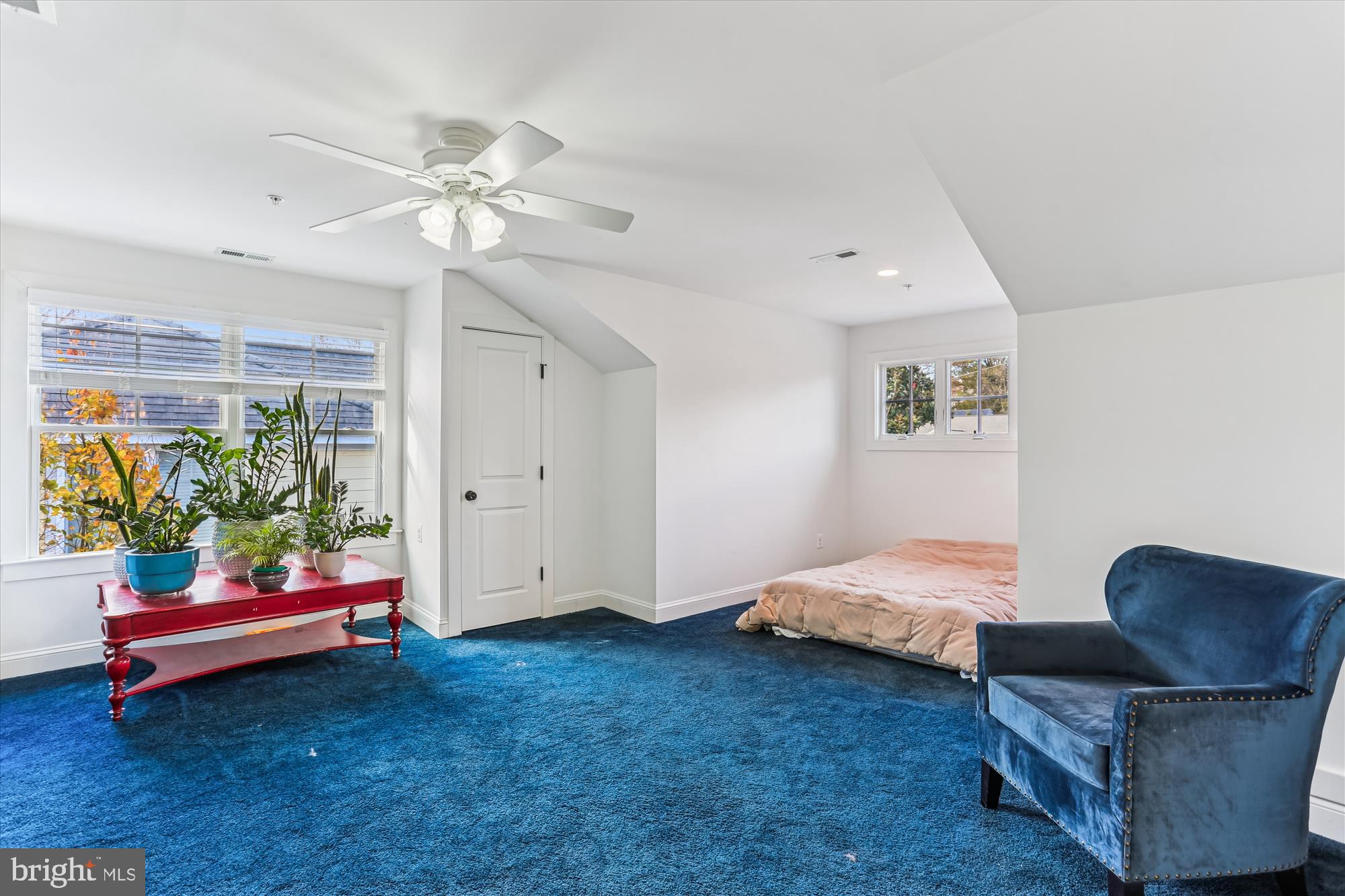 5502 ROOSEVELT STREET