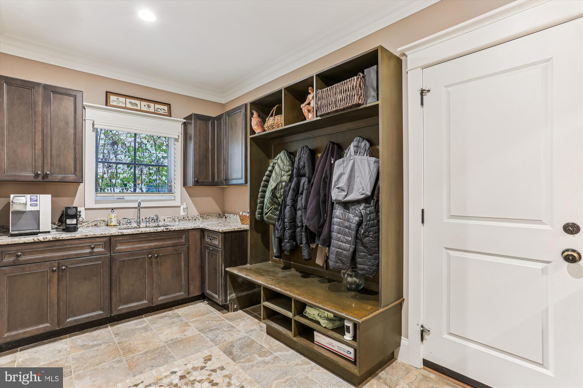 5502 ROOSEVELT STREET