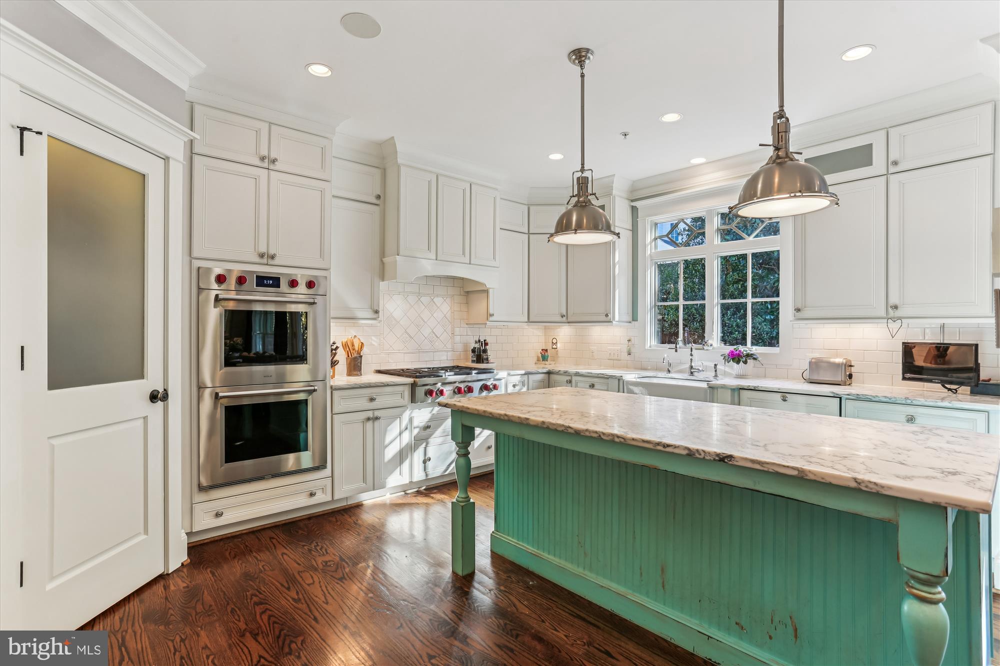 5502 ROOSEVELT STREET