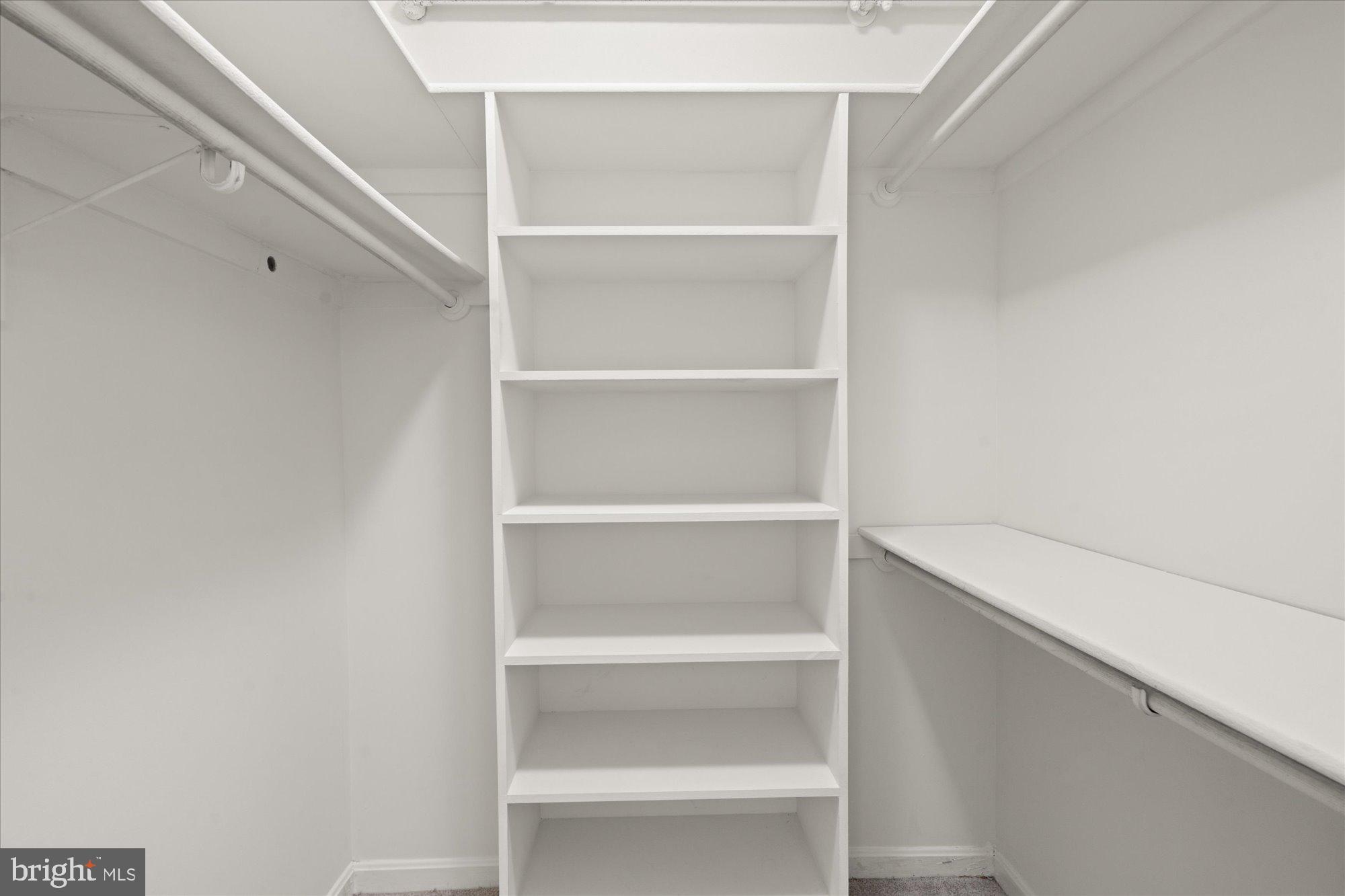 24 COURTHOUSE SQUARE 804